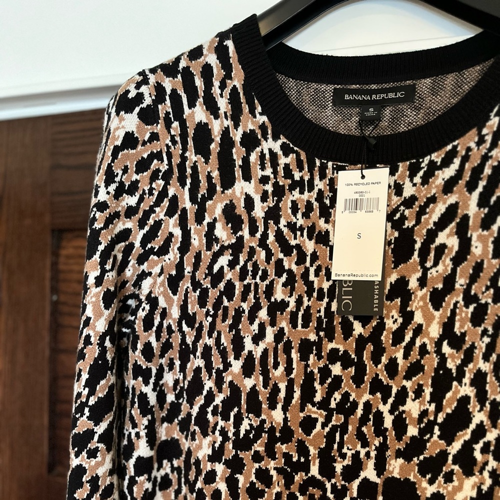 Banana Republic sweater dress size small, leopard print